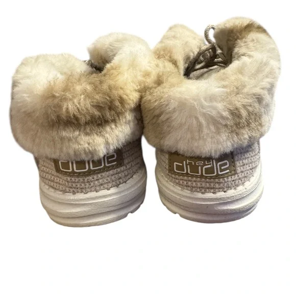 HeyDude size 9 women’s - excellent condition - Picture 3 of 5